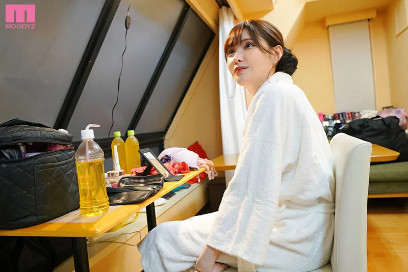 Porn japan เกี่ยวเบ็ดเย็ดเสียวนางเอกเอวีสาวสุดน่ารัก MIDV-502 1