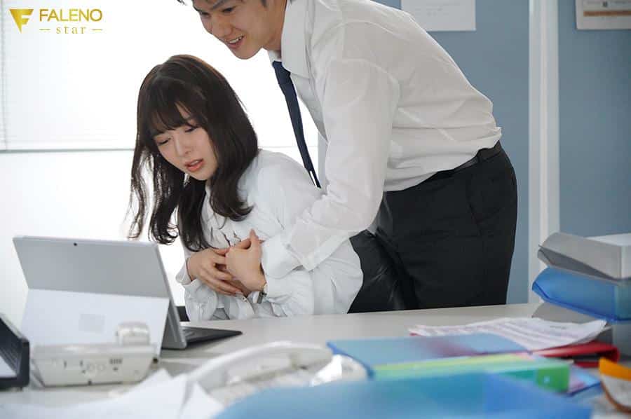 หนังav18+ เจ้านายสาวเอาแต่ใจเลยเอาควยยัดหีเธอจนยอม FSDSS-774 2