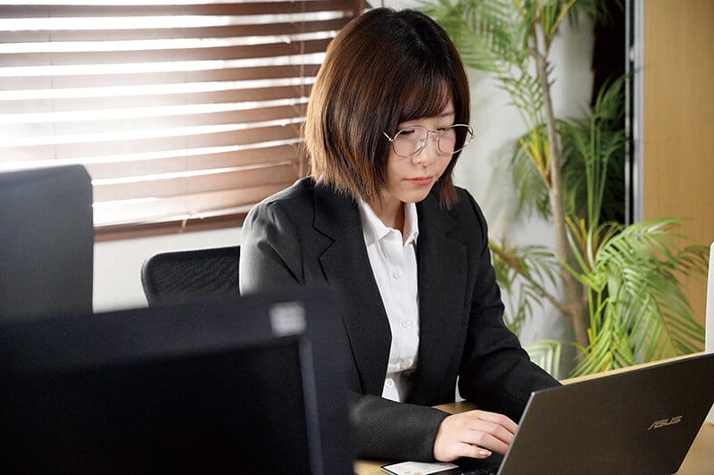 JAVแนะนำ พนักงานสาวที่มีอาการฟินไม่หยุด MKMP-712 Ena Satsuki 1