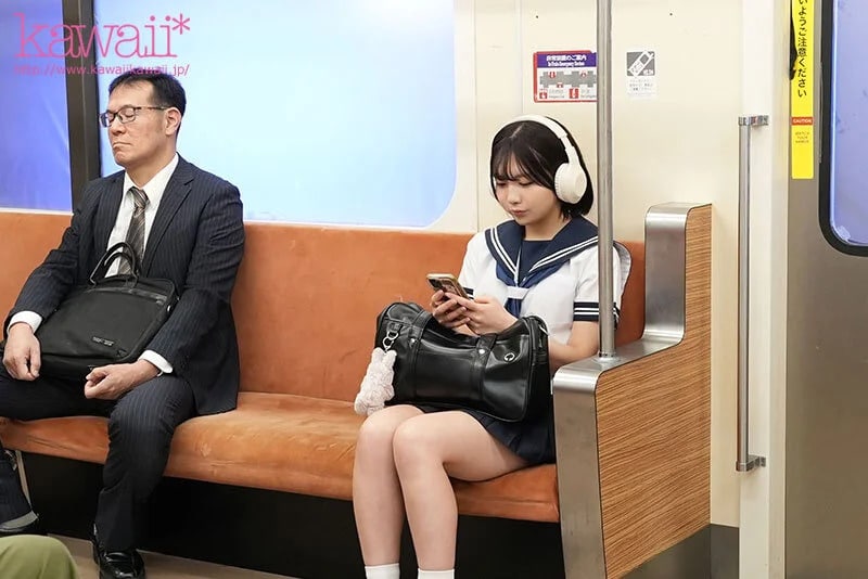 เอวีเจแปน ลักหลับนักเรียนหญิงกลางรถไฟฟ้า CAWB-002 Kasane Saito 1