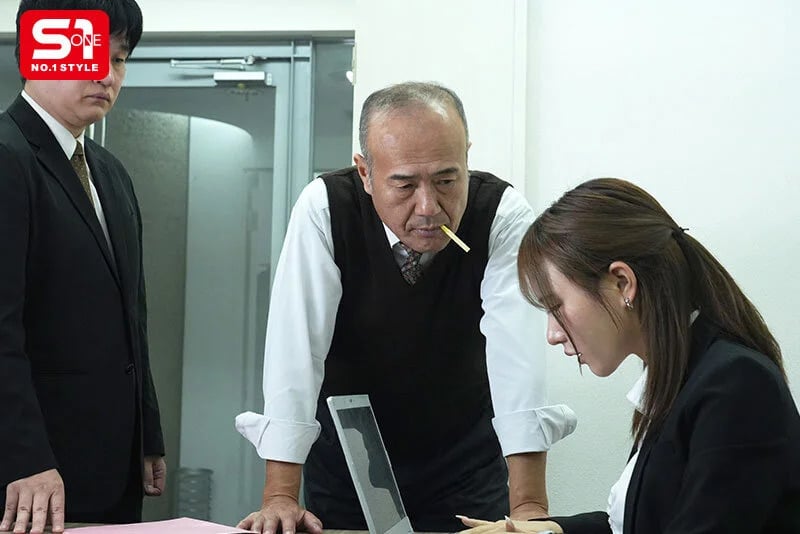 AV Japan เด็กจบใหม่โดนเย็ดในทริปธุรกิจ SNOS-271 Hono Watanabe 1