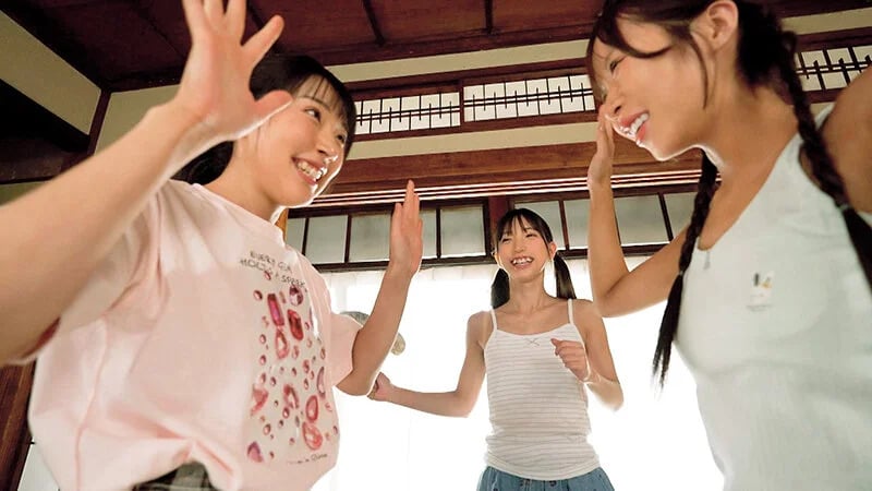 AVJapan สาวหน้าเด็กผิวแทนทั้งสามในฤดูร้อน MKMP-747 All Star 2